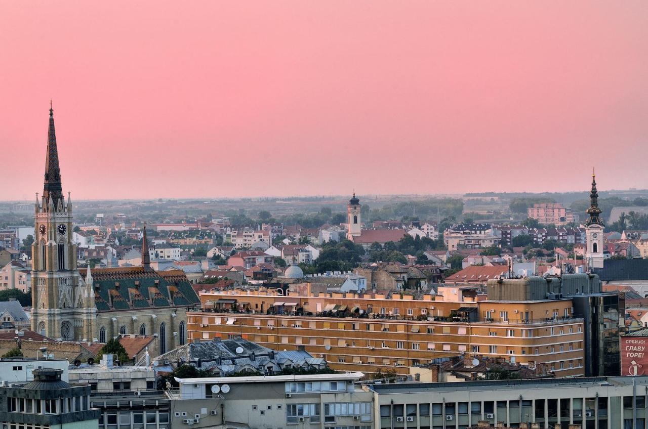 Nicola'S Apartment Novi Sad Luaran gambar